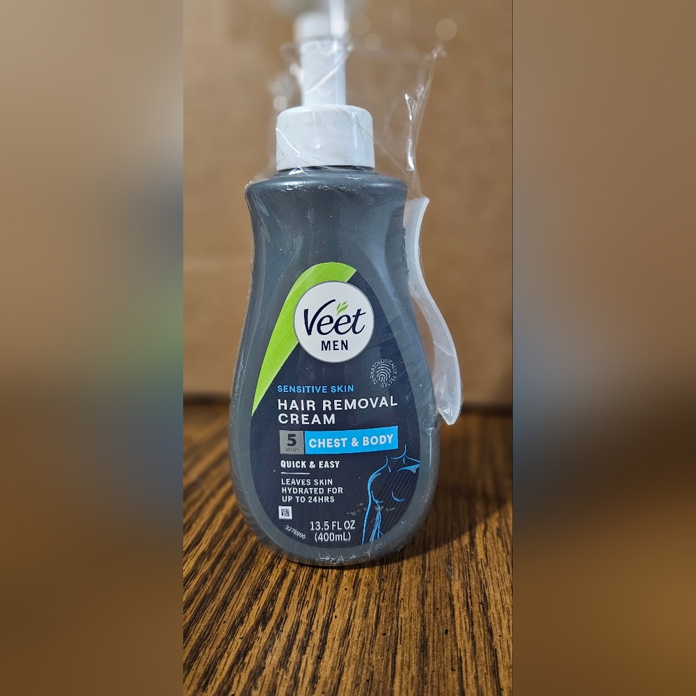 VEET Men Sensitive Skin Hair Removal Cream - Chest/Body - NEW
